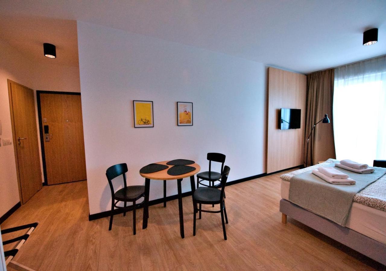 Bk Aparthotel Praga - National Stadium - Comfortable Apartment For 4 People Varsóvia Exterior foto